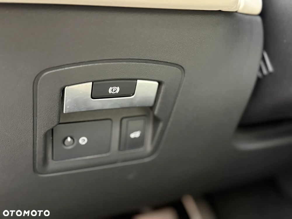 Land Rover Range Rover Velar 3.0 SD6 R-Dynamic HSE - 20