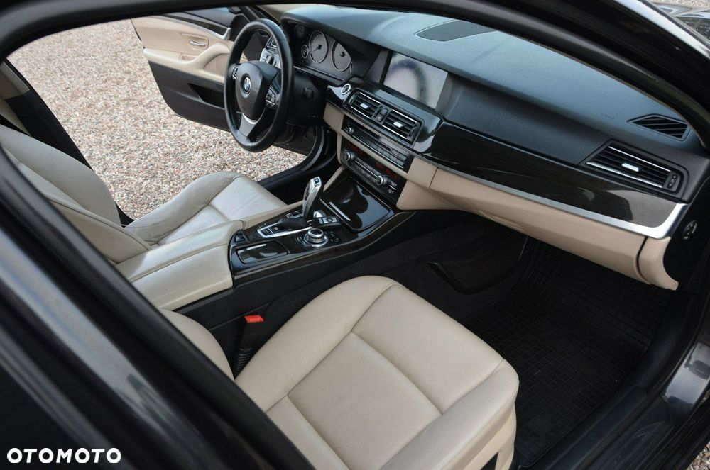 BMW Seria 5 520d - 26