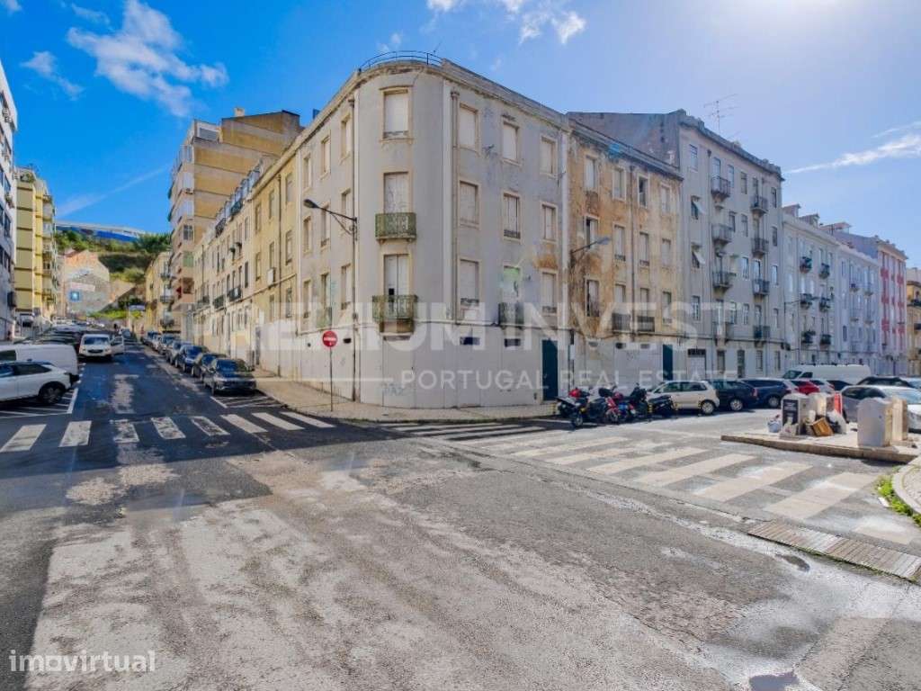 Dois edifícios com mais de 950 m2 em Arroios no centro de Lisboa - Grande imagem: 3/14