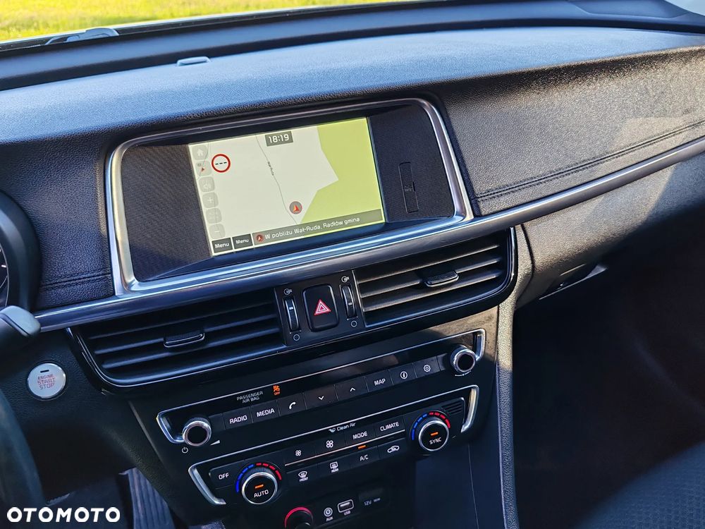 Kia Optima - 14