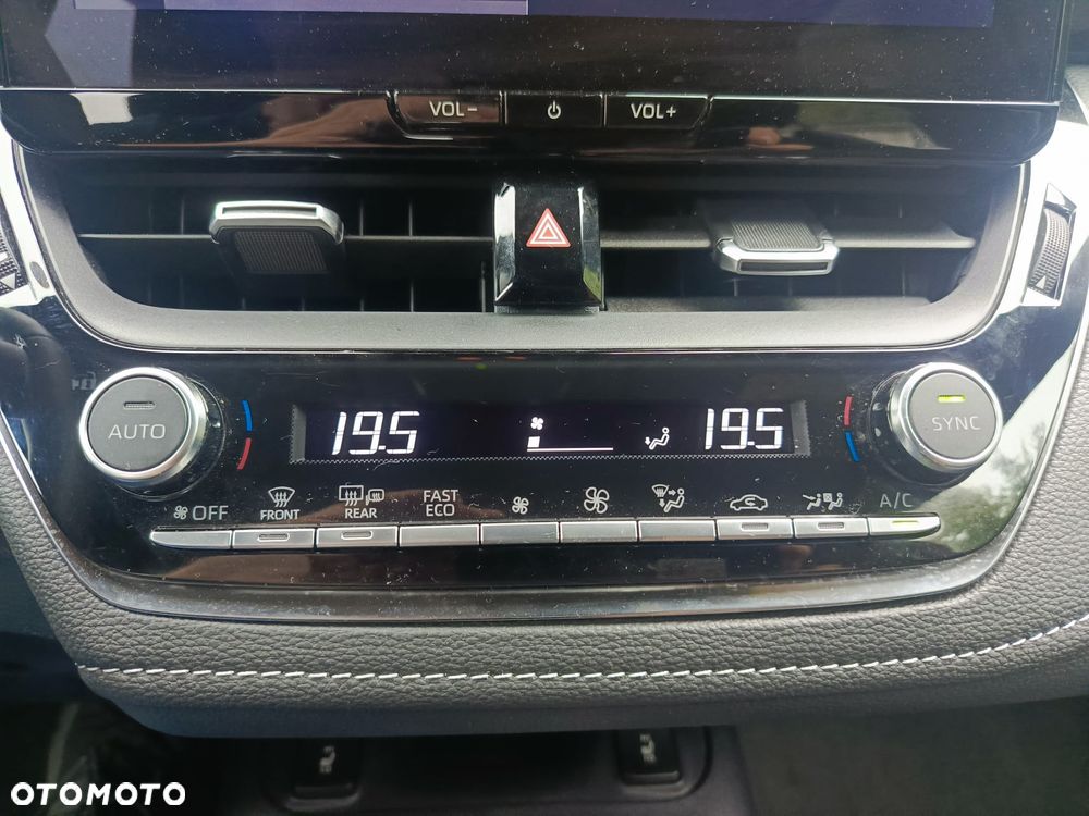 Toyota Corolla 1.8 Business Edition - 30