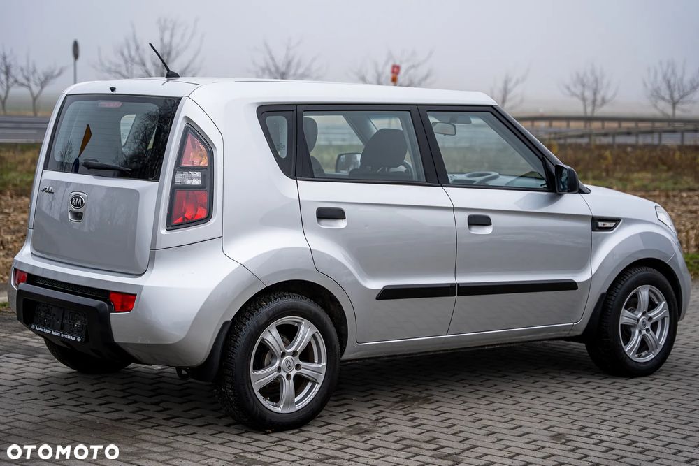Kia Soul 1.6 L - 9