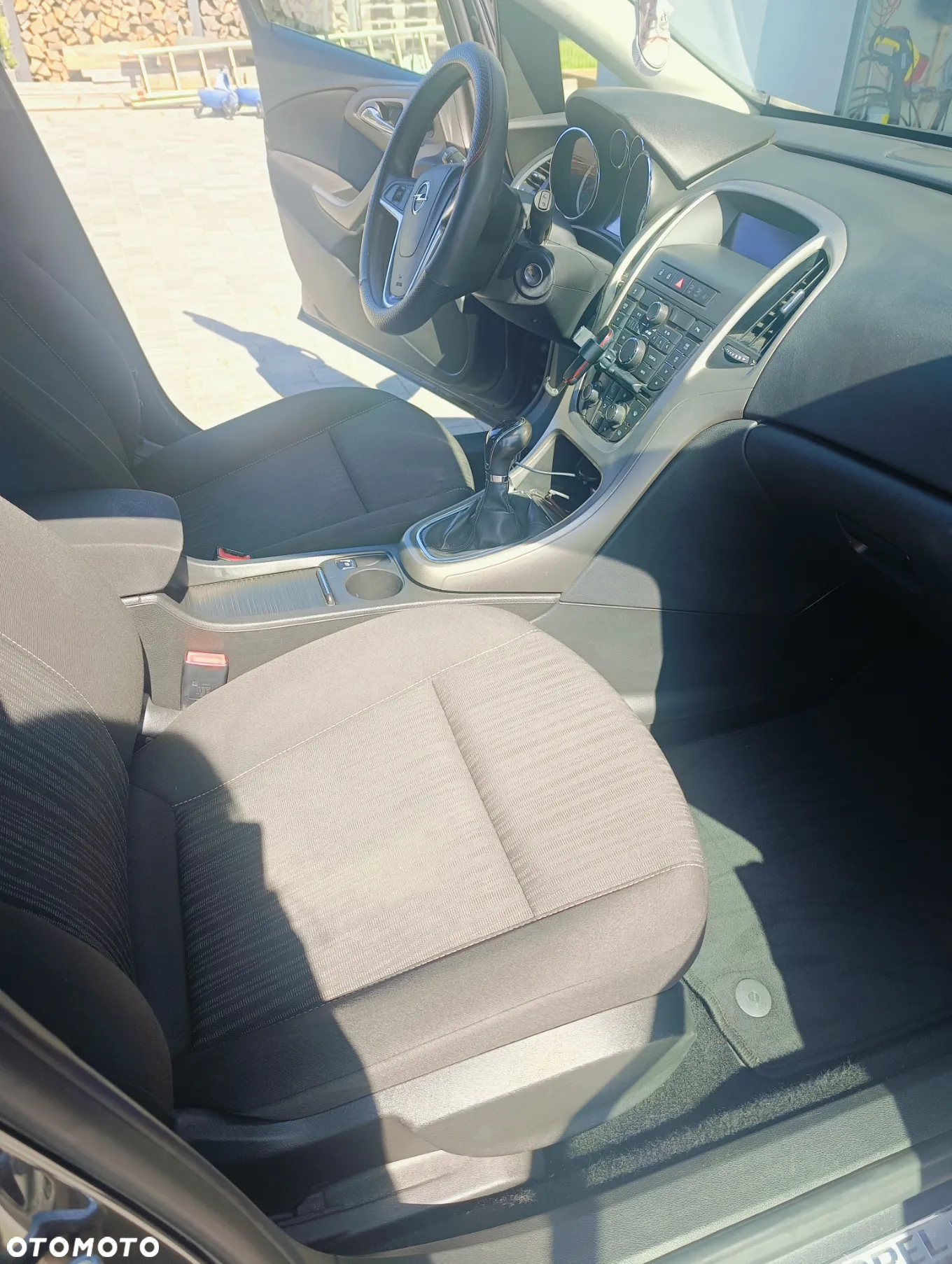 Opel Astra IV 1.4 T Cosmo - 5