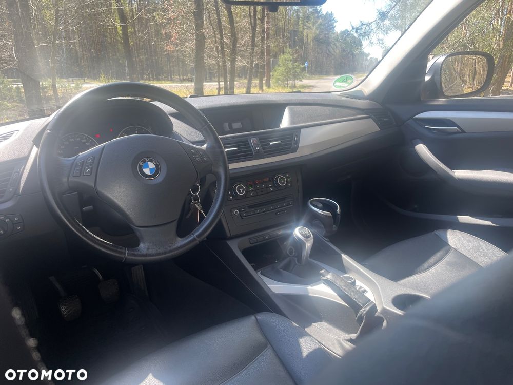 BMW X1 sDrive18d xLine - 9