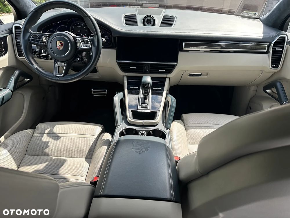 Porsche Cayenne Turbo - 8