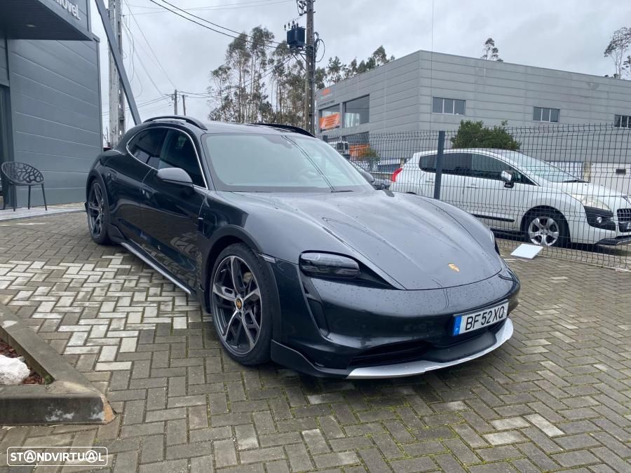 Porsche Taycan Cross Turismo 4S - 4