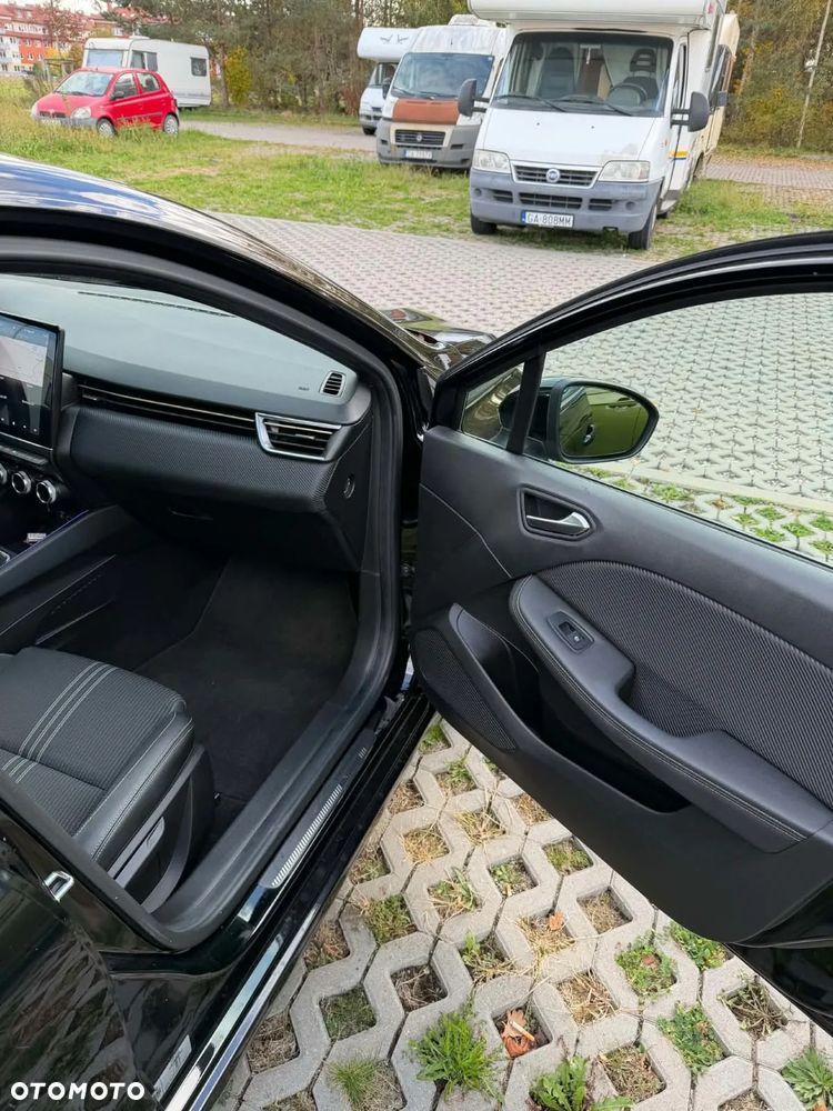 Renault Clio - 10