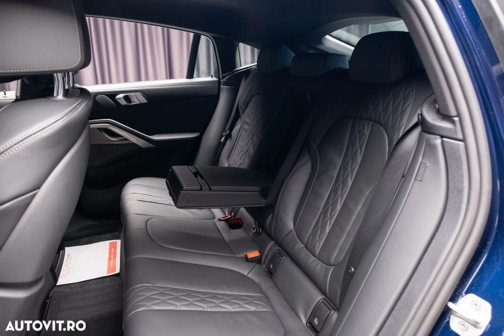 BMW X6 xDrive40i AT MHEV - 36
