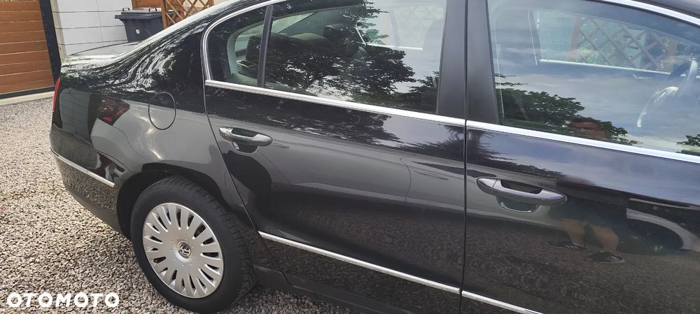 Volkswagen Passat 1.6 FSI Comfortline - 10