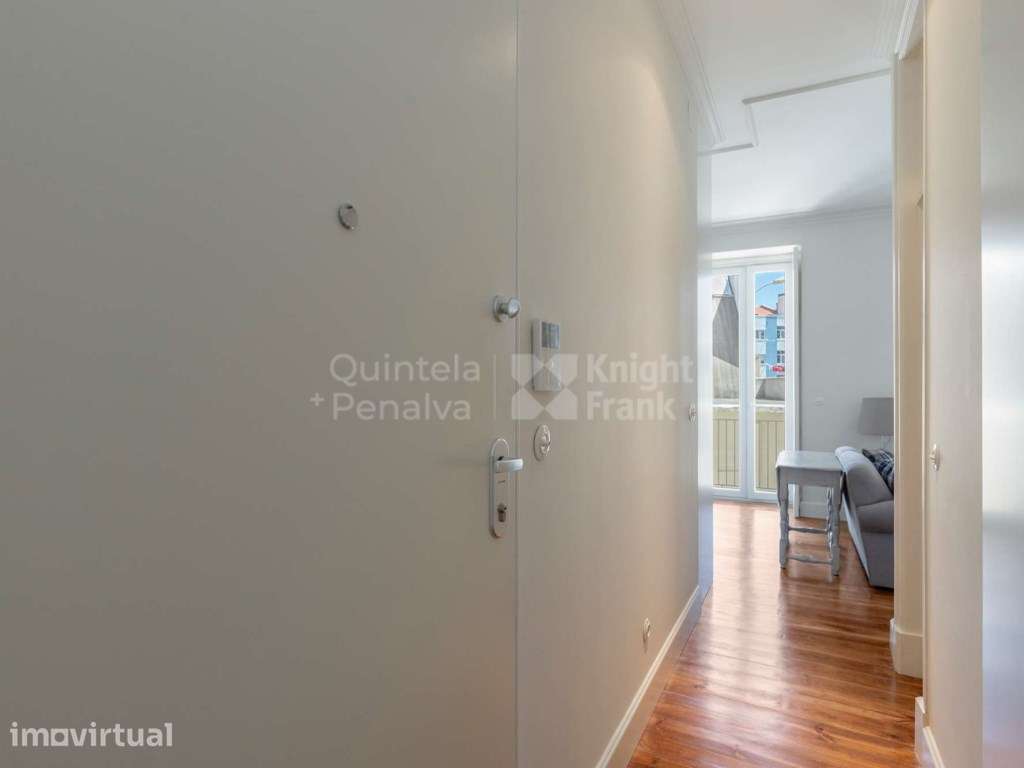 Apartamento T2 para arrendamento com móveis em Campo de Ourique - Grande imagem: 5/26