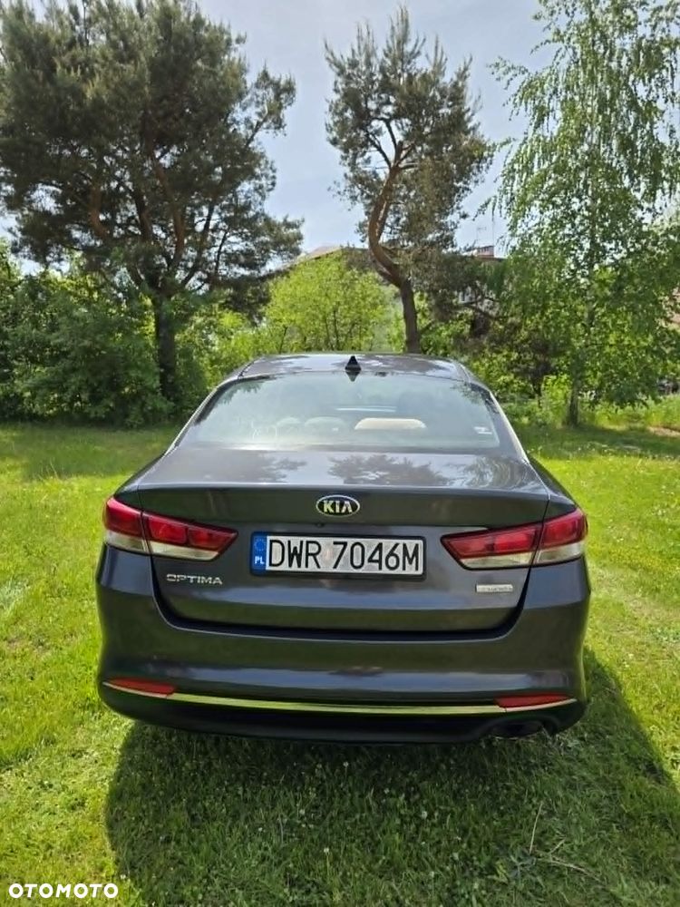 Kia Optima 1.7 CRDI L - 8