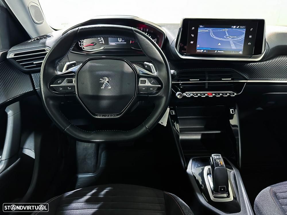 Peugeot 2008 1.2 PureTech Allure EAT8 - 17