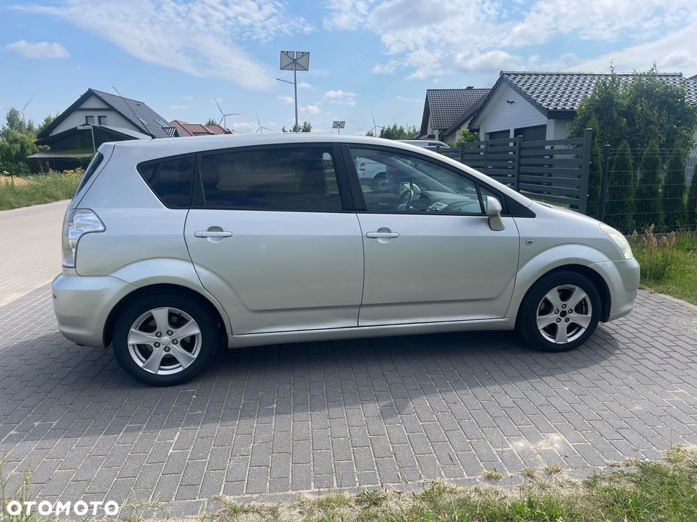Toyota Corolla Verso - 5