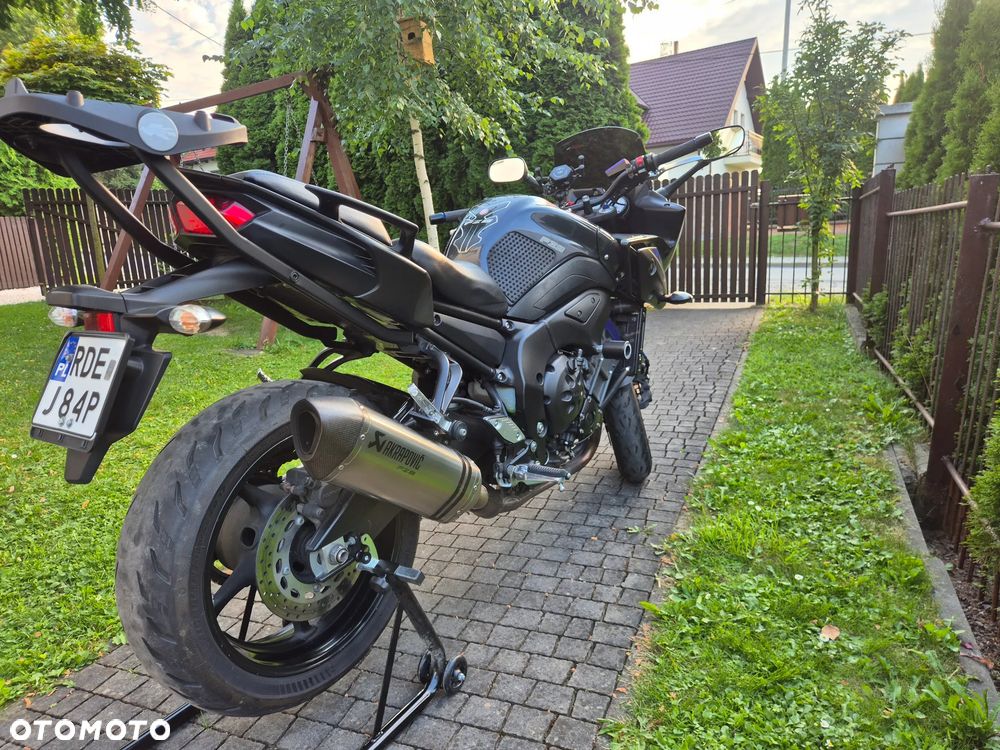 Yamaha FZ8 - 10