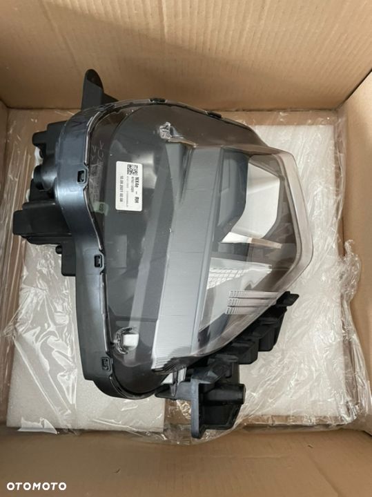 Hyundai Tucson 2021- reflektor prawy przód - 4