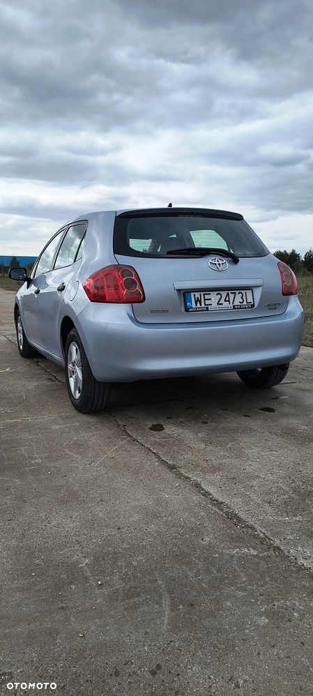 Toyota Auris 1.4 D-4D Luna - 4