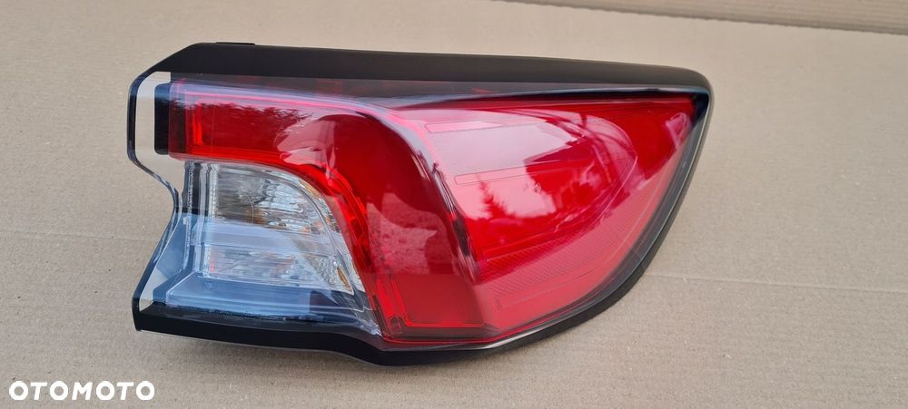 LAMPA FORD KUGA MK3 PRAWY TYŁ TYLNA - 1