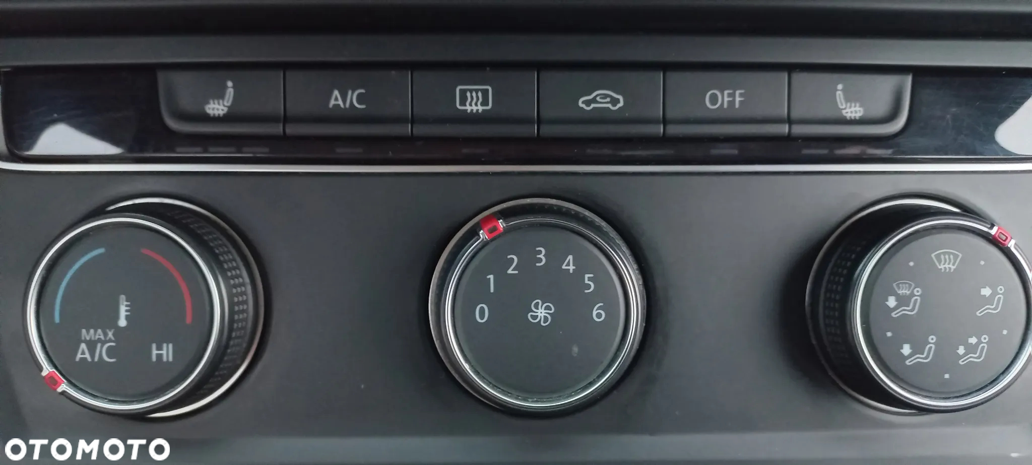 Volkswagen Touran - 14