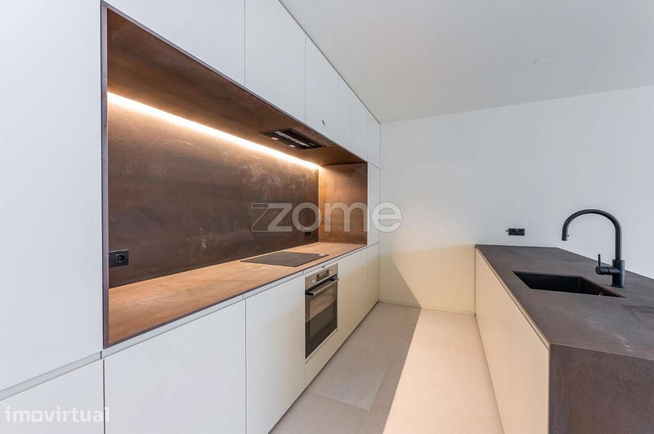 T4 Duplex com Piscina privativa - Matosinhos Sul - Grande imagem: 2/26