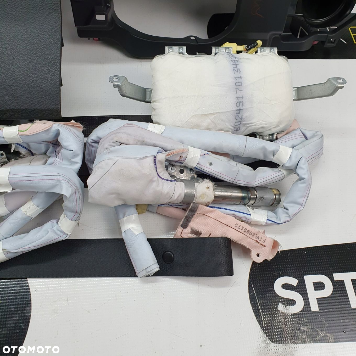 TOYOTA COROLLA E16 DESKA ROZDZIELCZA KONSOLA KOKPIT PULPIT PODUSZKI AIRBAG AIR BAG PASY KURTYNY KIT SET - 9