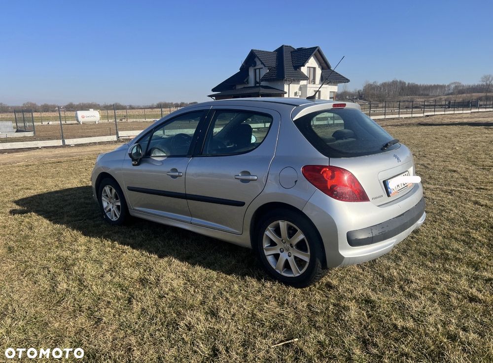 Peugeot 207 1.6 - 6