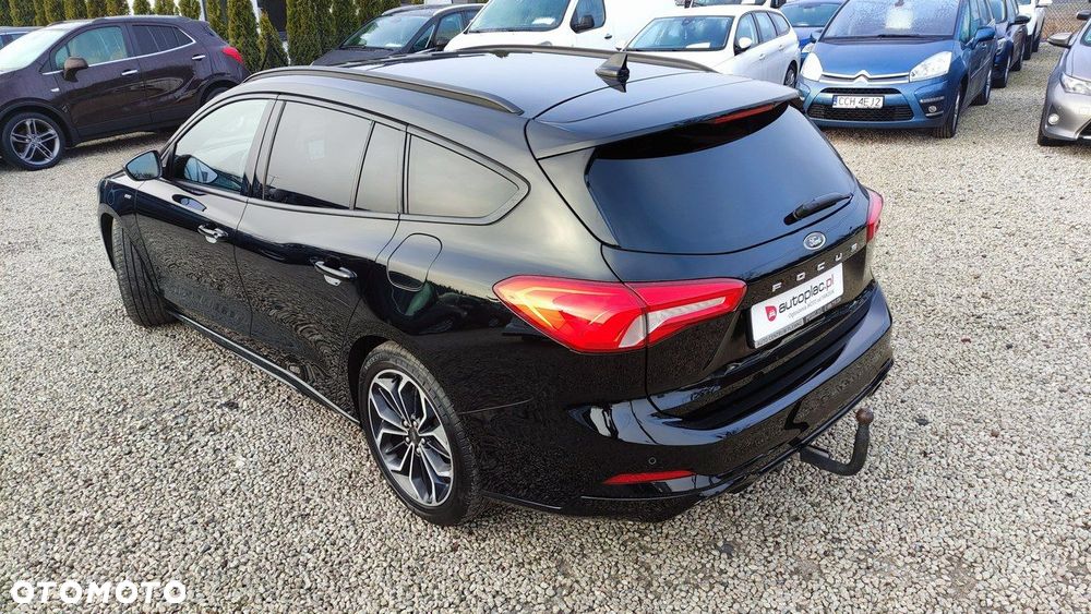 Ford Focus SW - 12