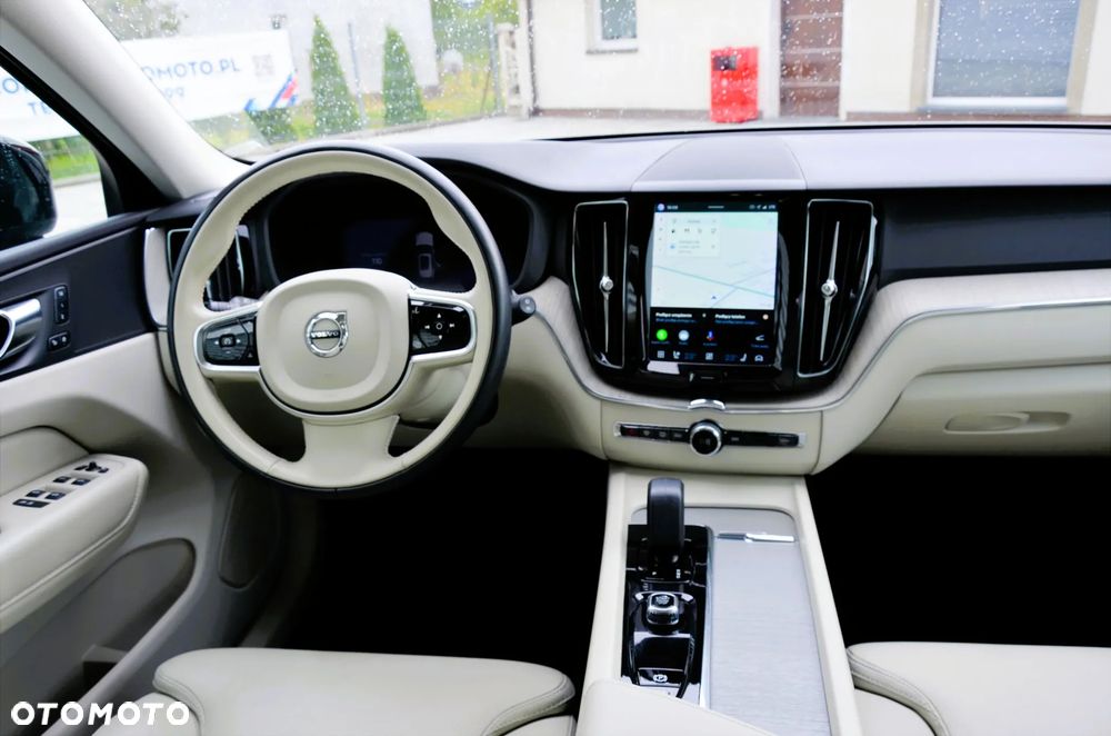 Volvo XC 60 B4 D Geartronic RDesign - 24