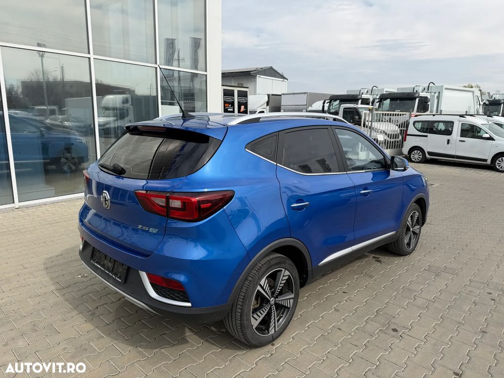 MG ZS EV Standard Luxury - 4