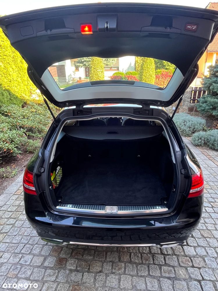 Mercedes-Benz Klasa C 220 d 4Matic 9G-TRONIC - 10