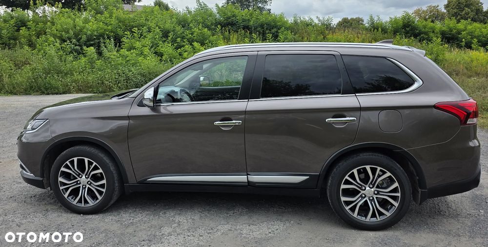 Mitsubishi Outlander 2.0 Instyle Navi 4WD CVT - 8