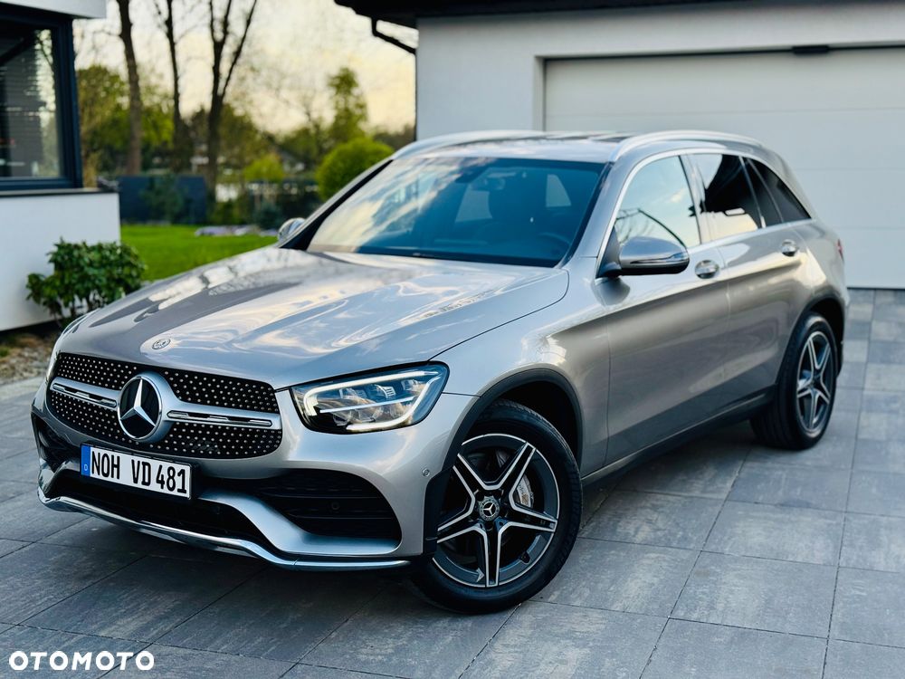 Mercedes-Benz GLC 200 4Matic 9G-TRONIC AMG Line Plus - 28