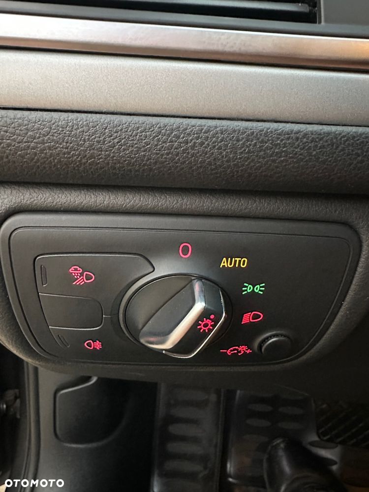 Audi A6 Avant 2.0 TDI Ultra DPF S tronic - 13