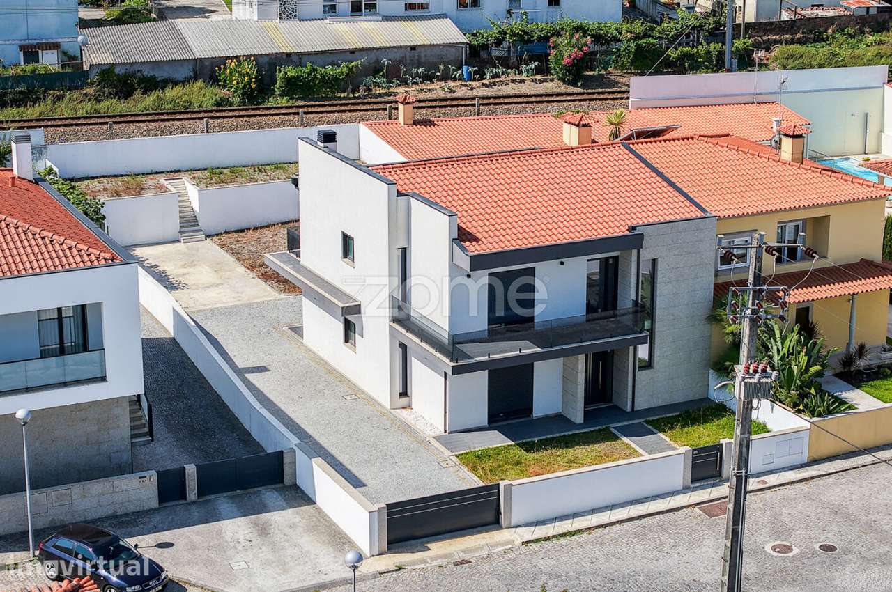 Moradia T4+1 - 2 Suites - Darque - Grande imagem: 2/42