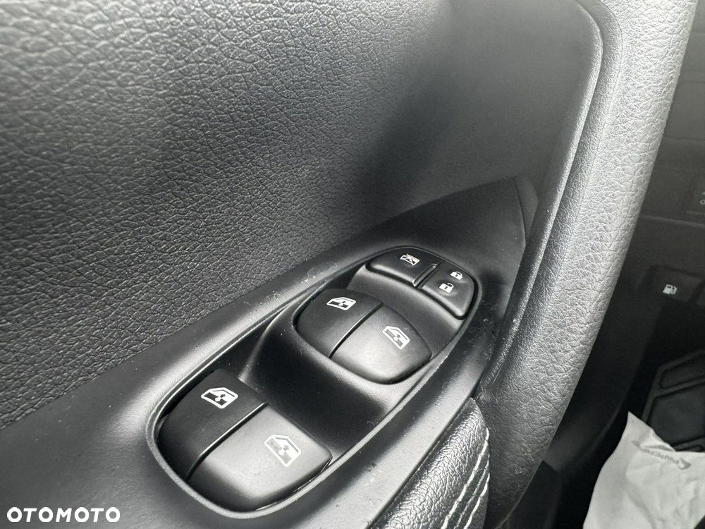 Nissan Qashqai 1.3 DIG-T Tekna - 23