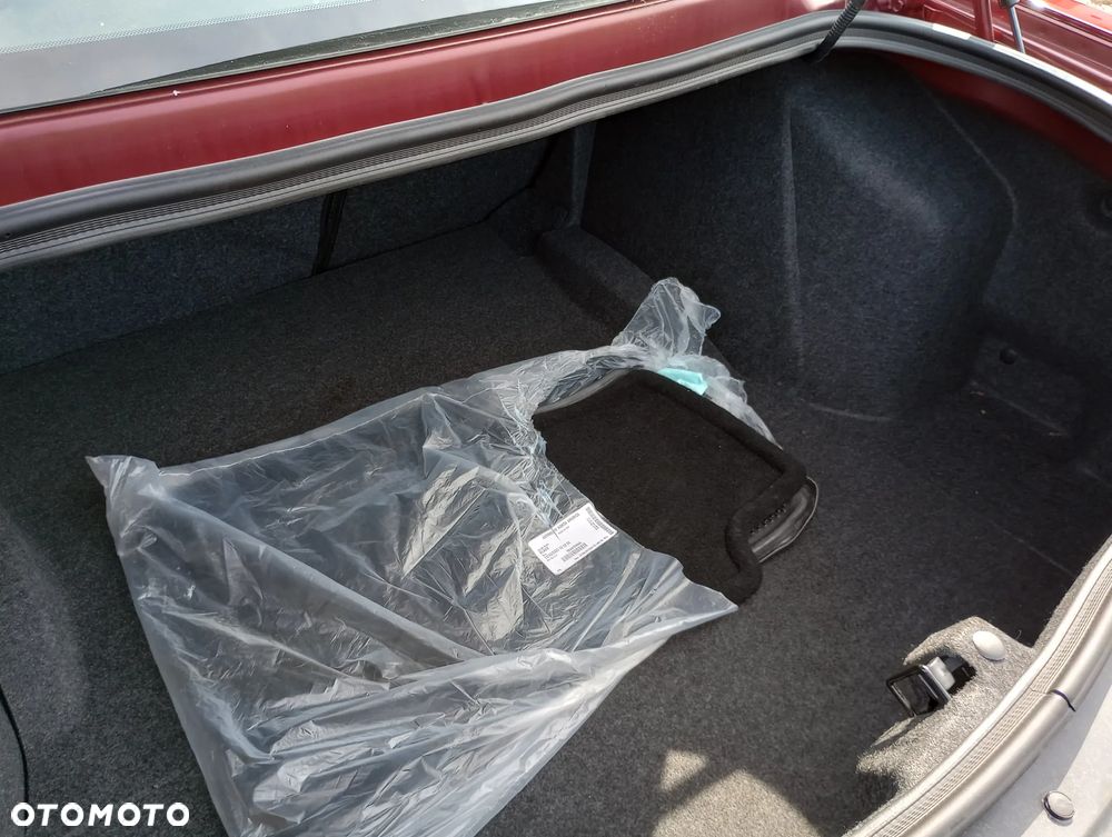 Dodge Challenger - 11