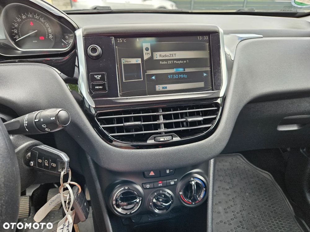 Peugeot 208 95 VTI Allure - 19