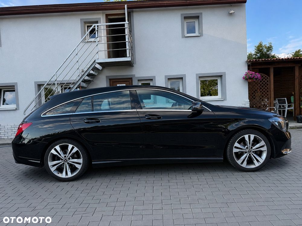 Mercedes-Benz CLA 200 Urban - 30