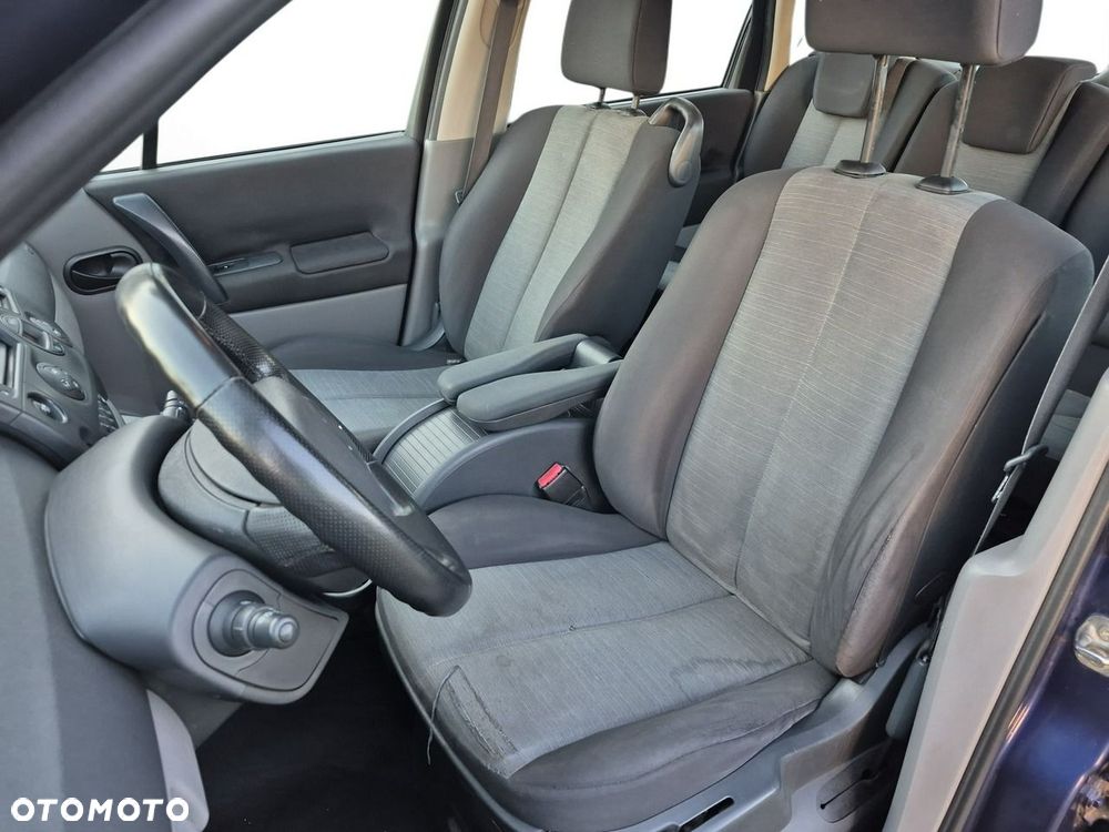 Renault Scenic 1.6 16V Dynamique - 11