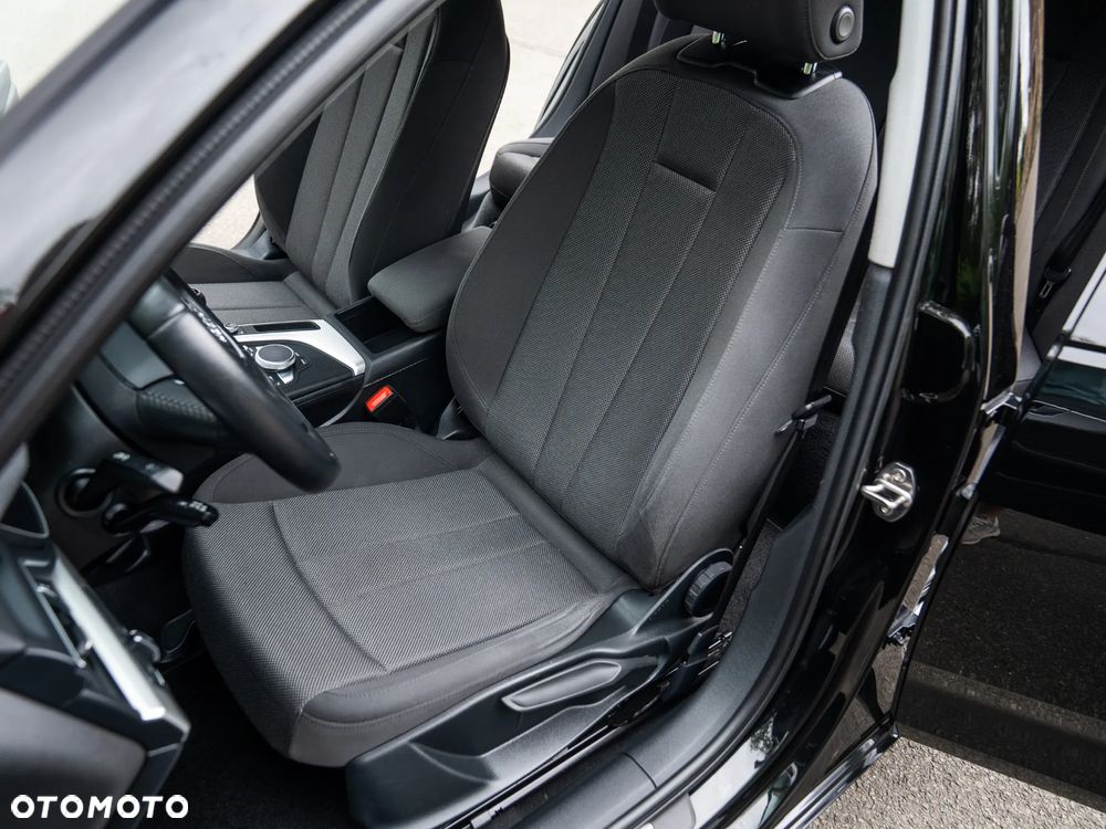 Audi A4 Avant 2.0 TDI Design - 24