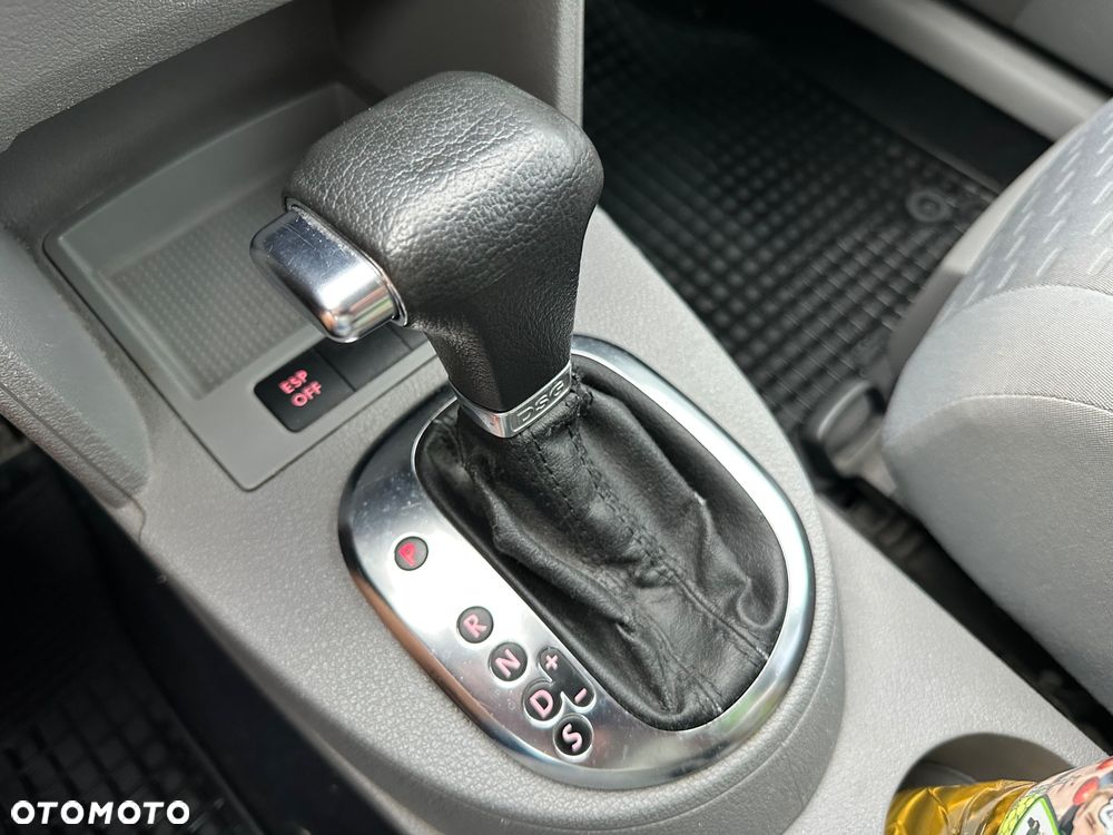 Volkswagen Touran 1.9 TDI Trendline DSG - 21