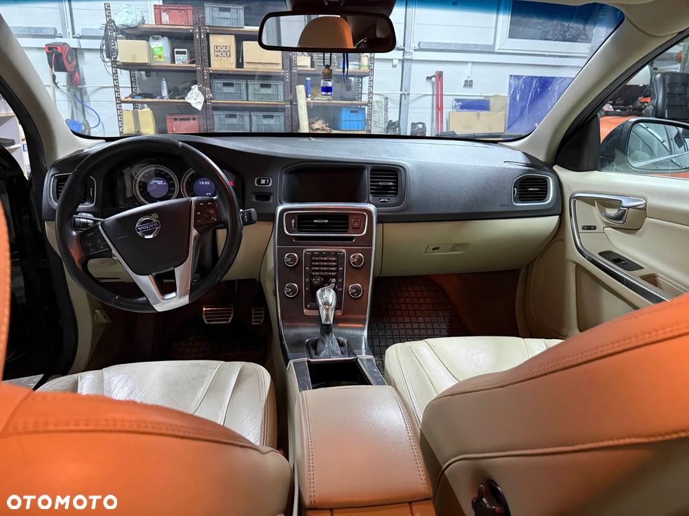 Volvo S60 2.5 T5 - 12