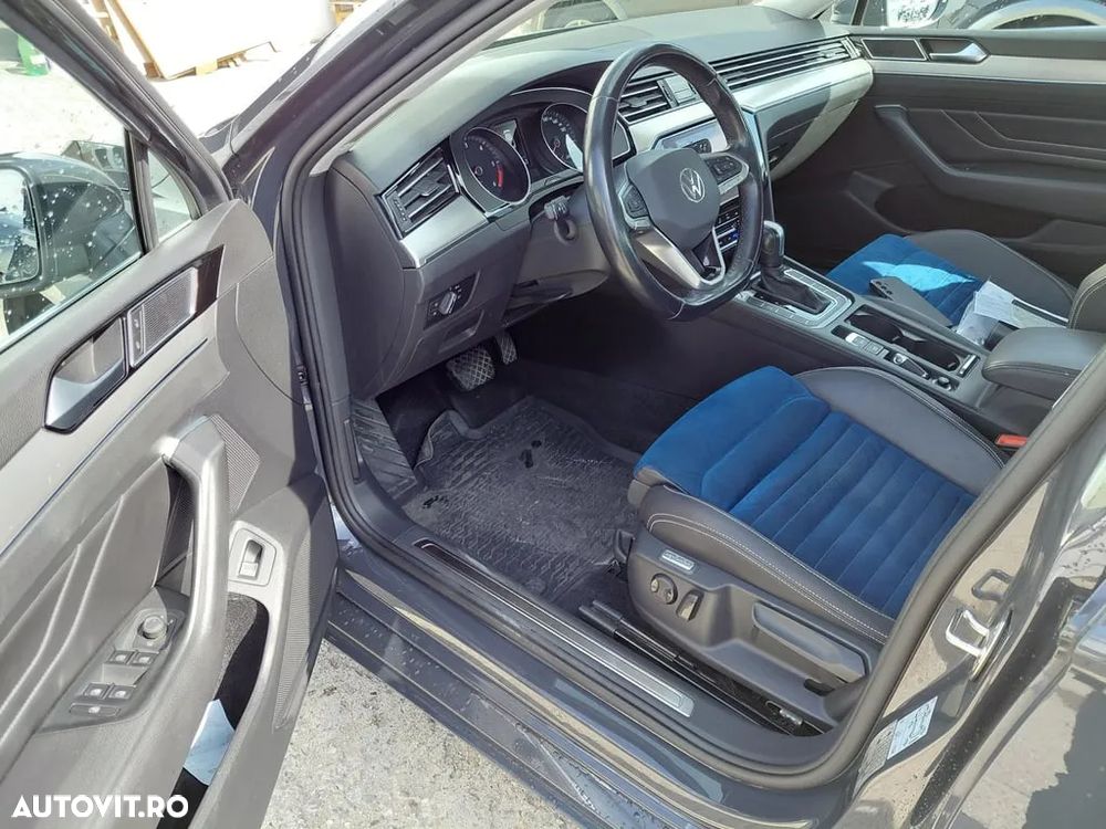 Volkswagen Passat 2.0 TDI DSG Highline - 12