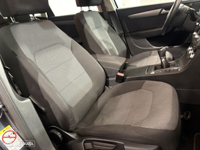 VW Passat Variant - 7