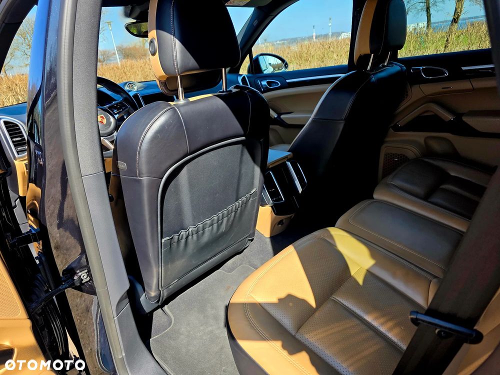Porsche Cayenne - 9
