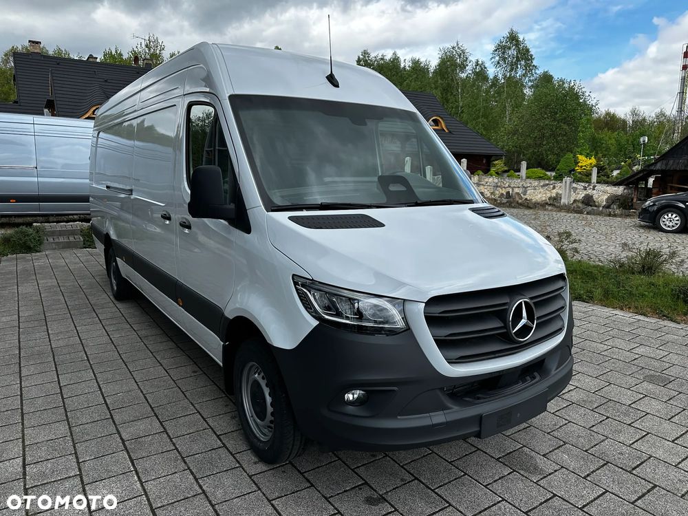 Mercedes-Benz Sprinter - 5