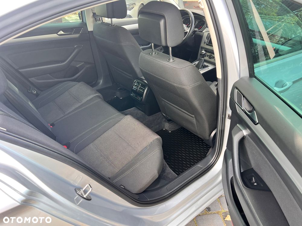 Volkswagen Passat 1.4 TSI ACT (BlueMotion Technology) Comfortline - 20