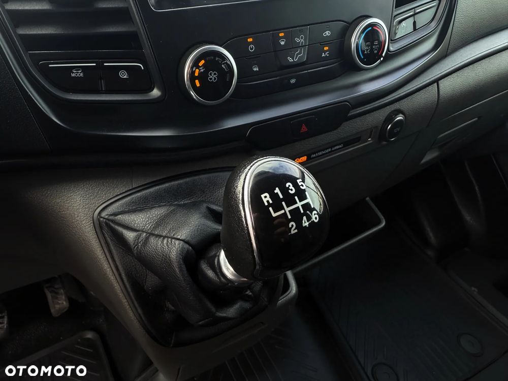 Ford Transit Doka Brygadówka 7-miejsc Skrzynia 3,22 m Salon PL, Jeden Właściciel - 17