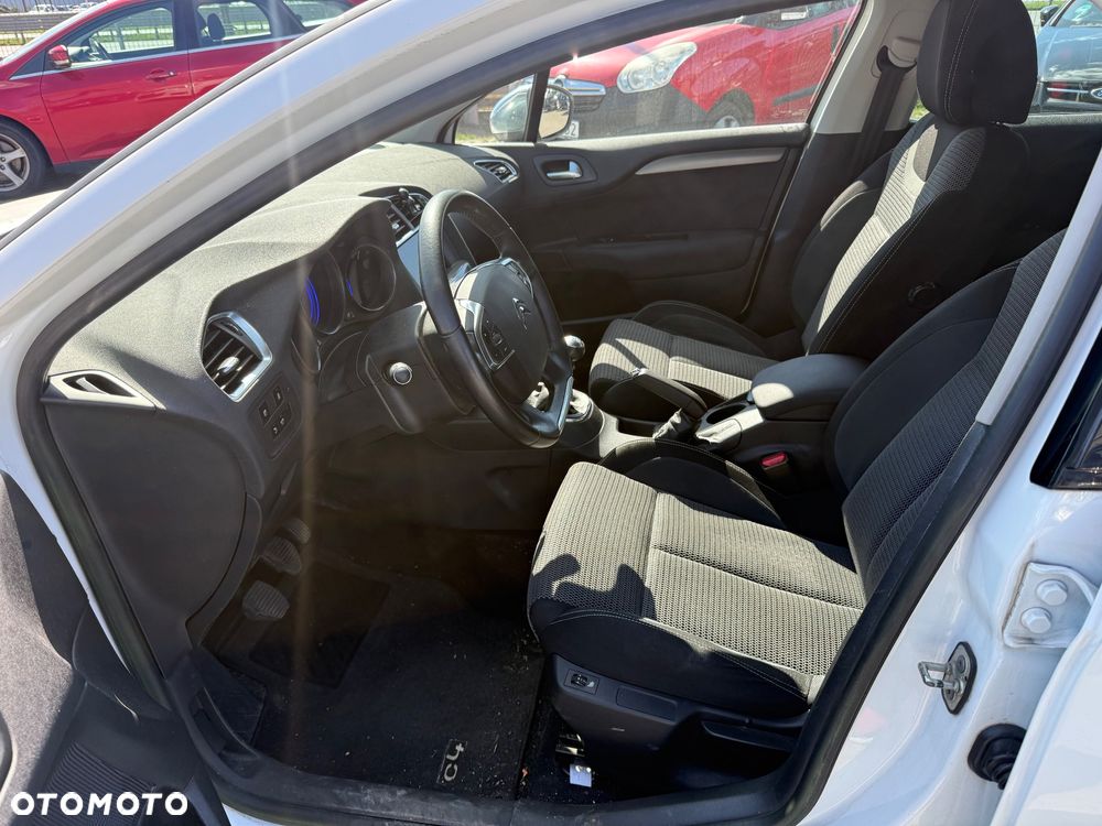 Citroën C4 e-HDi 115 Selection - 6