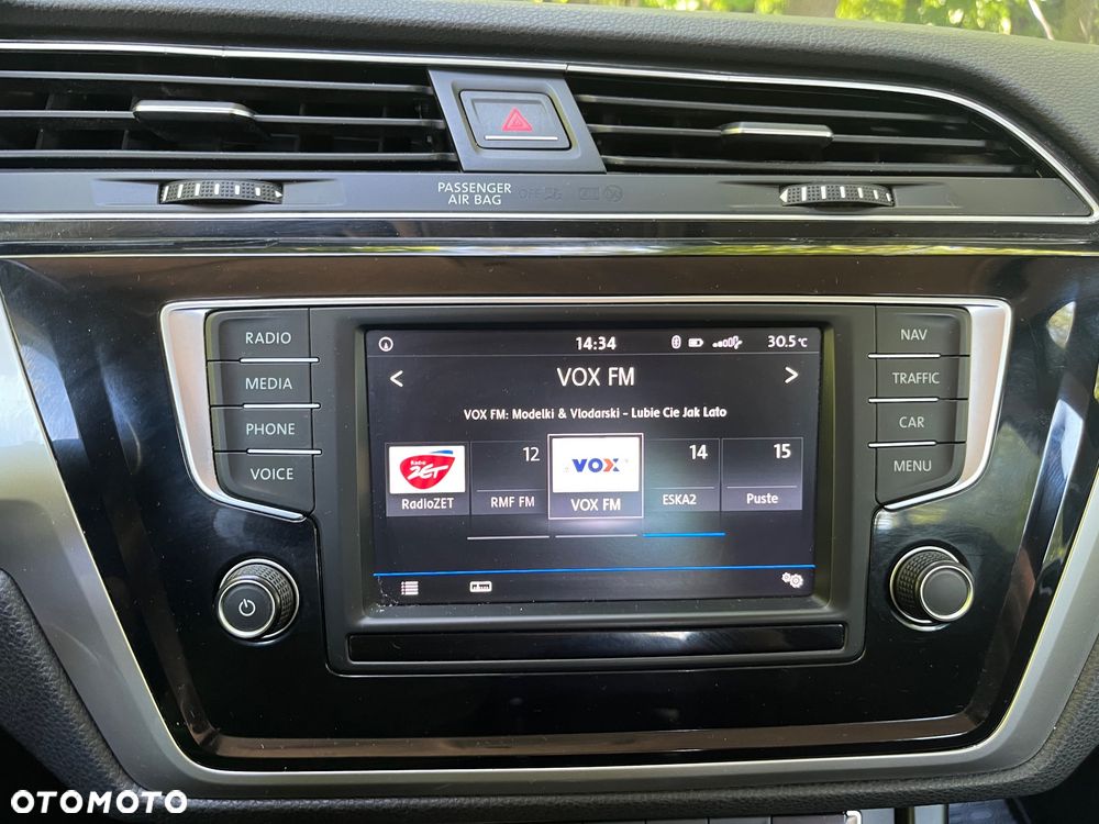 Volkswagen Touran - 20
