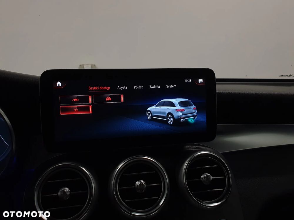 Mercedes-Benz GLC 300 de 4Matic 9G-TRONIC AMG Line Plus - 22